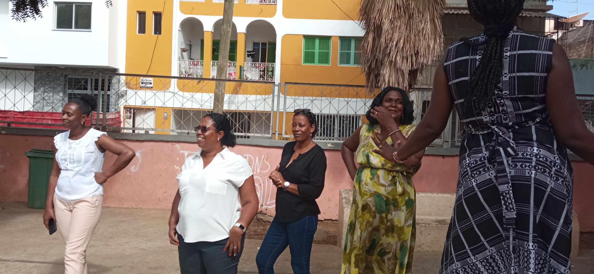 Read more about the article Professores comemorando o inicio do ano letivo 2024/2025